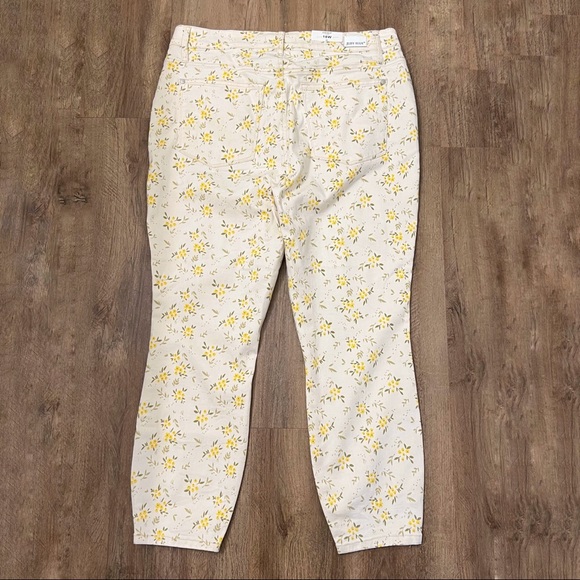 Judy Blue Golden Meadow Floral Skinny Jeans - Picture 6 of 13
